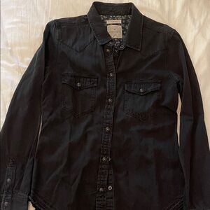 American Eagle Black Long Sleeve Button-Up Shirt